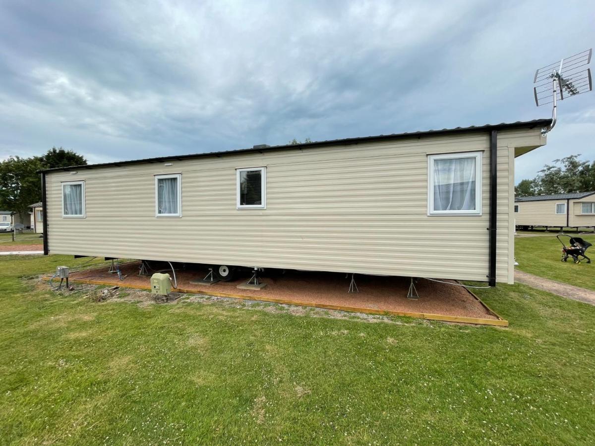 Tidal Caravan Minehead Exterior photo